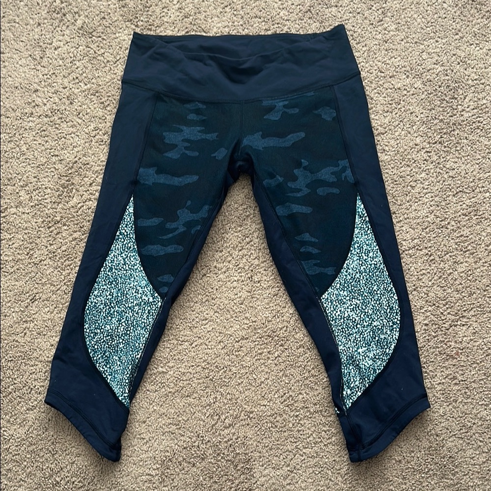 Women’s Navy and Teal Patterned Lululemon Leggings